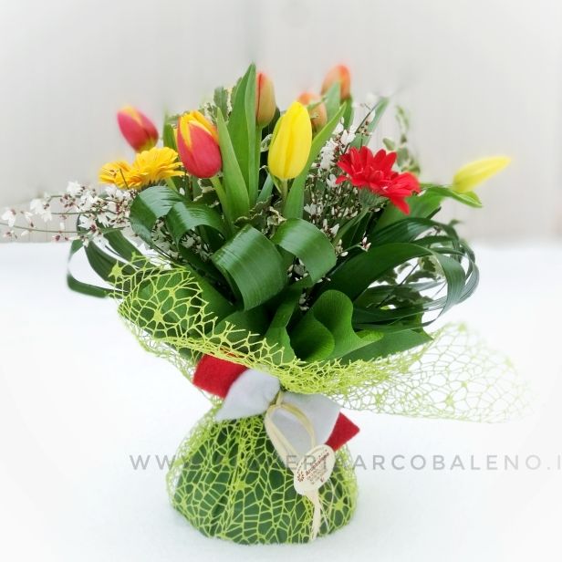 Bouquet con tulipani e gerberine